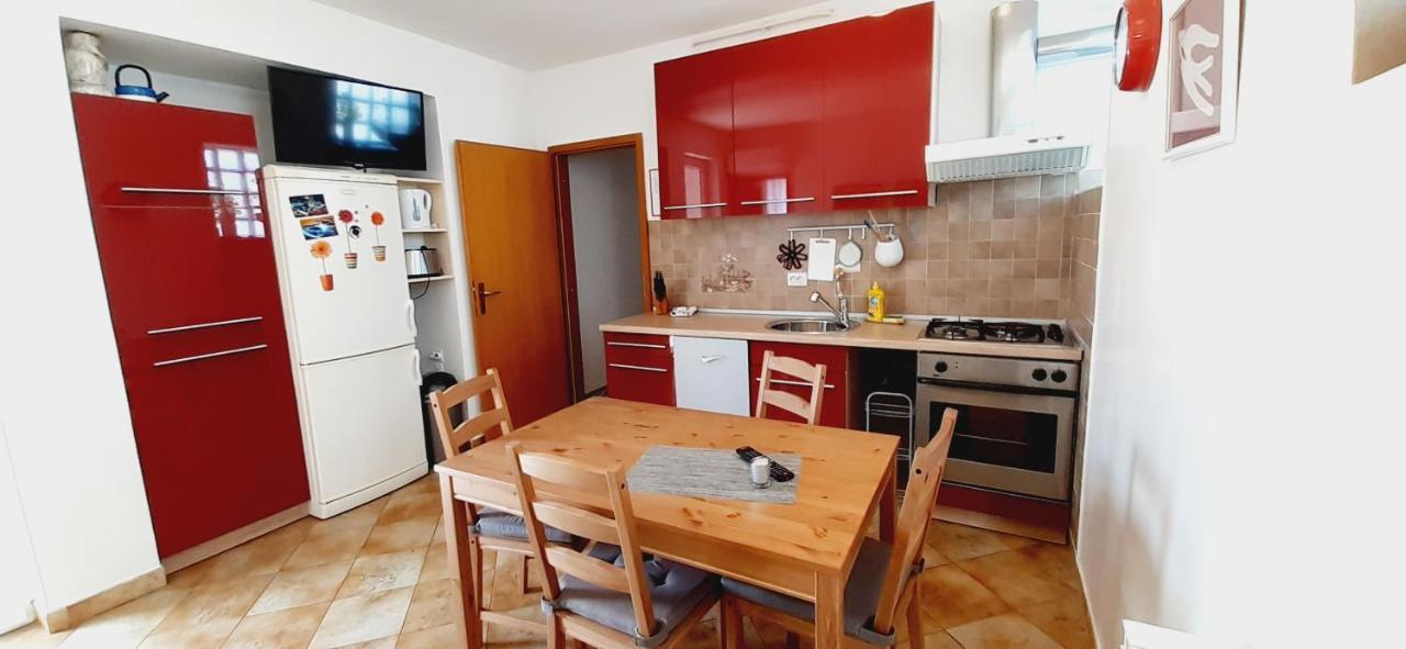 Apartment Monte Zaro Pula Exterior photo
