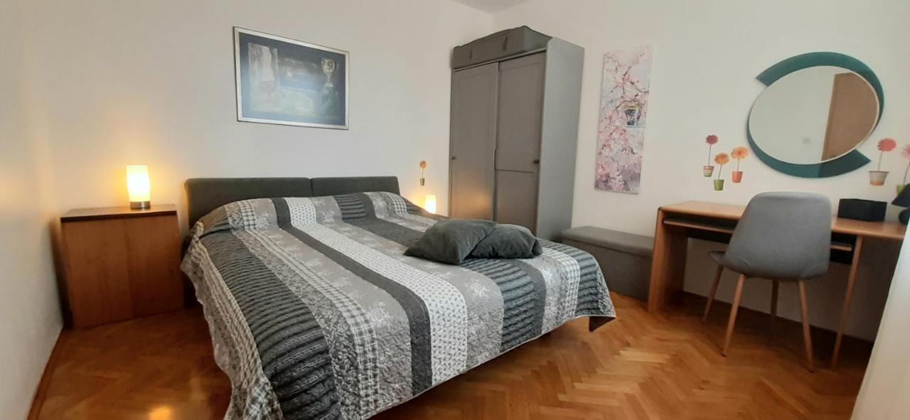 Apartment Monte Zaro Pula Exterior photo